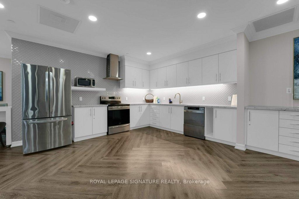 









22


Clarissa

Drive, 1404,
Richmond Hill,




ON
L4C 9R6

