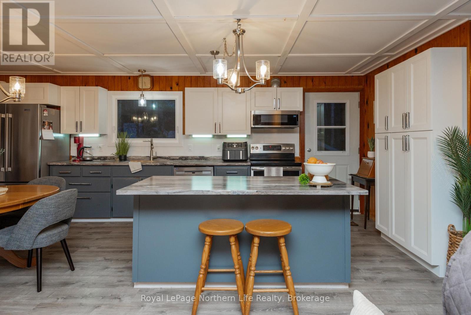 












405 BEAR CREEK ROAD

,
Nipissing,




Ontario
P0H1H0

