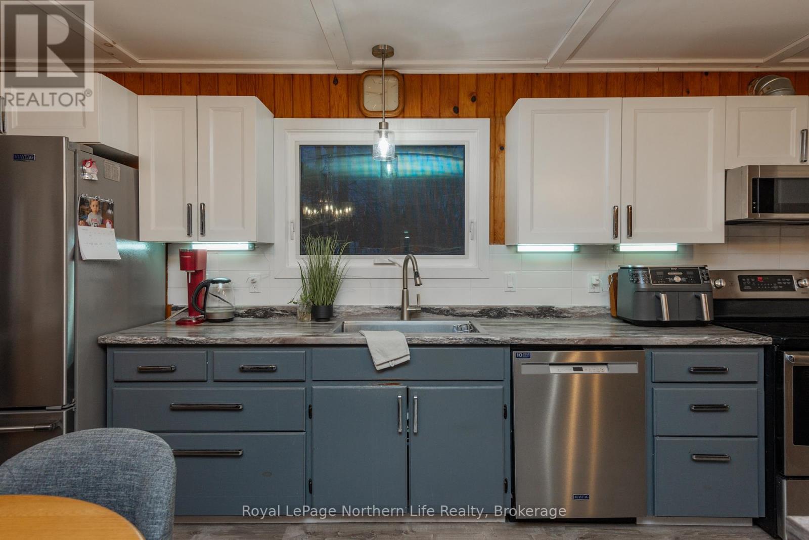 












405 BEAR CREEK ROAD

,
Nipissing,




Ontario
P0H1H0

