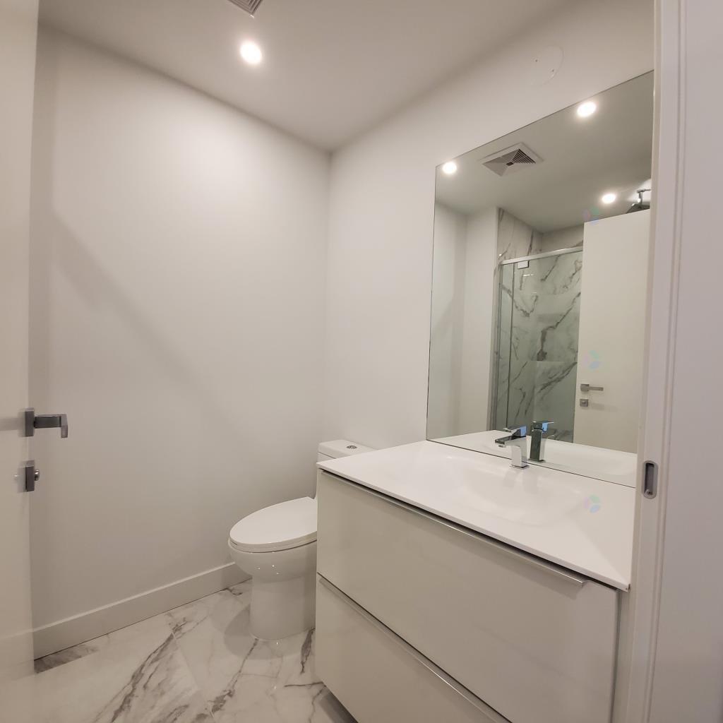 









1400


Boul. René-Lévesque O.

, 405,
Montréal (Ville-Marie),




QC
H3G1T6

