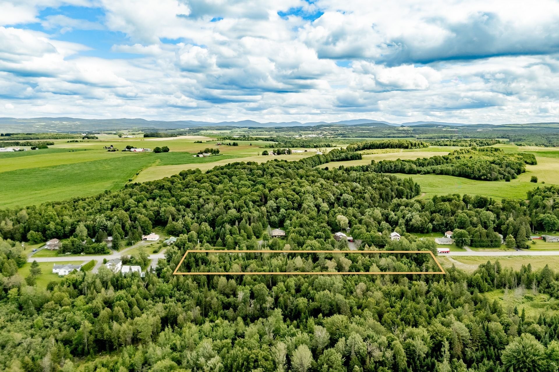 












Route 141

,
Coaticook,







QC
J1A2S5

