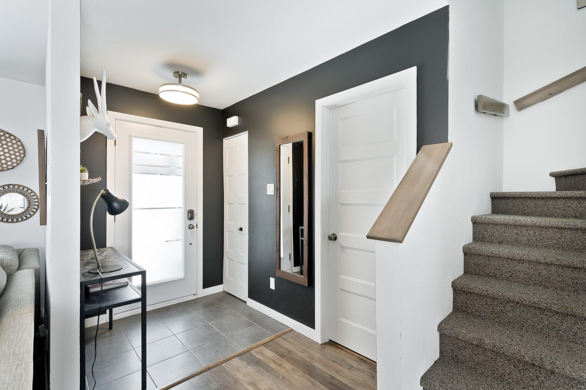 









3860


Rue Imelda-Lefebvre

,
Sherbrooke (Brompton/Rock Forest/Saint-Élie/Deauville),




QC
J1N1B2

