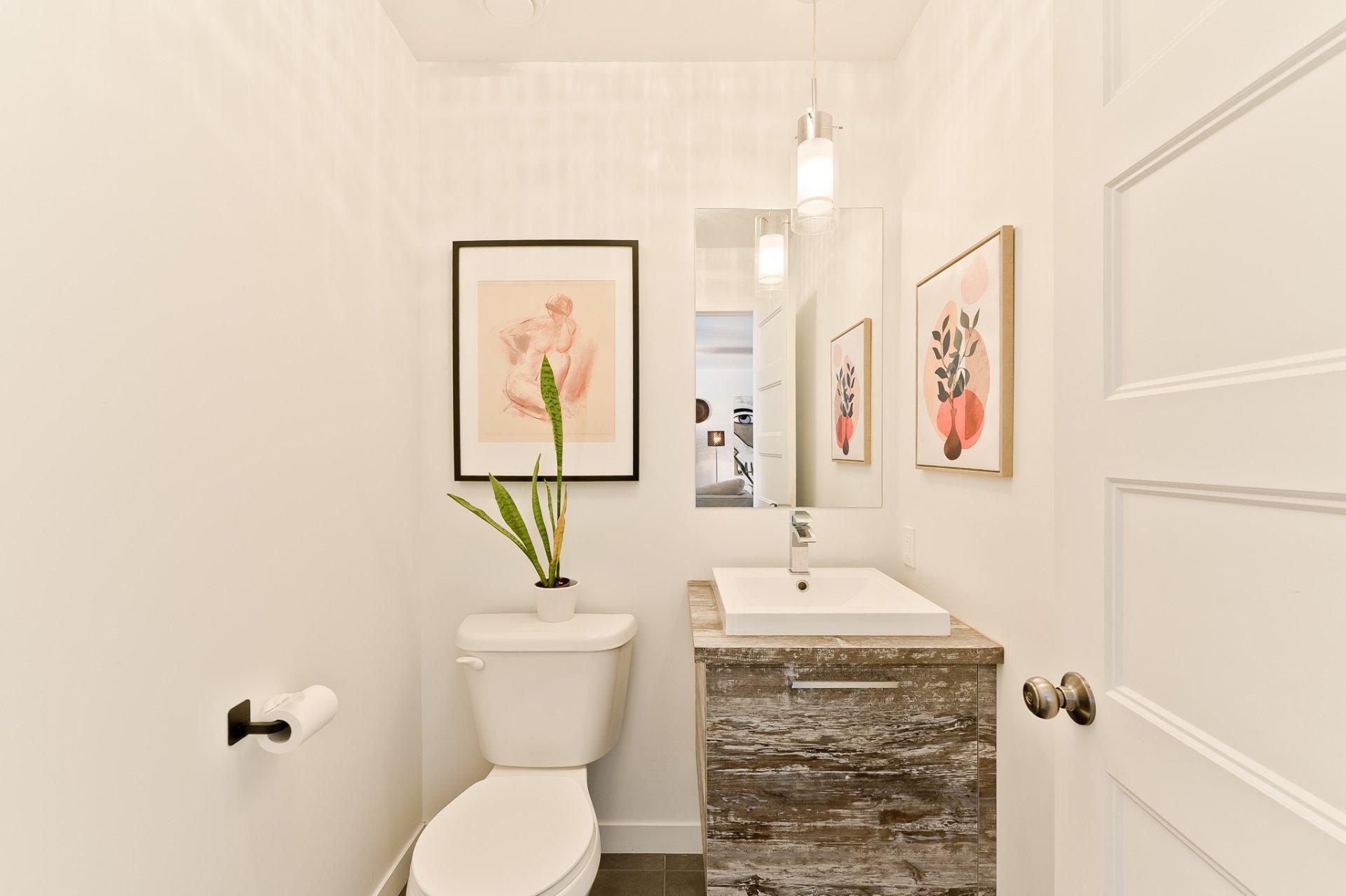 









3860


Rue Imelda-Lefebvre

,
Sherbrooke (Brompton/Rock Forest/Saint-Élie/Deauville),




QC
J1N1B2

