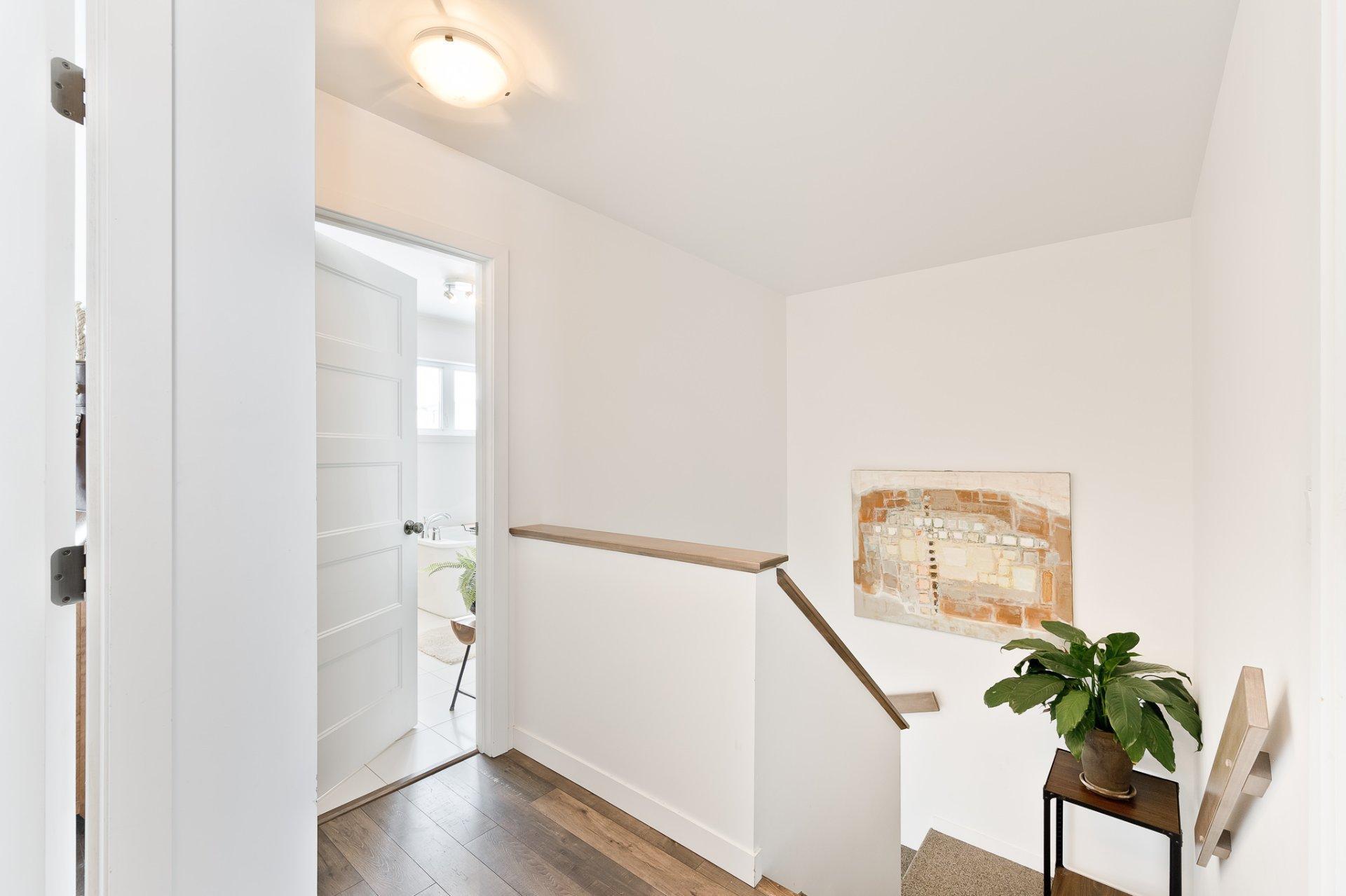 









3860


Rue Imelda-Lefebvre

,
Sherbrooke (Brompton/Rock Forest/Saint-Élie/Deauville),




QC
J1N1B2

