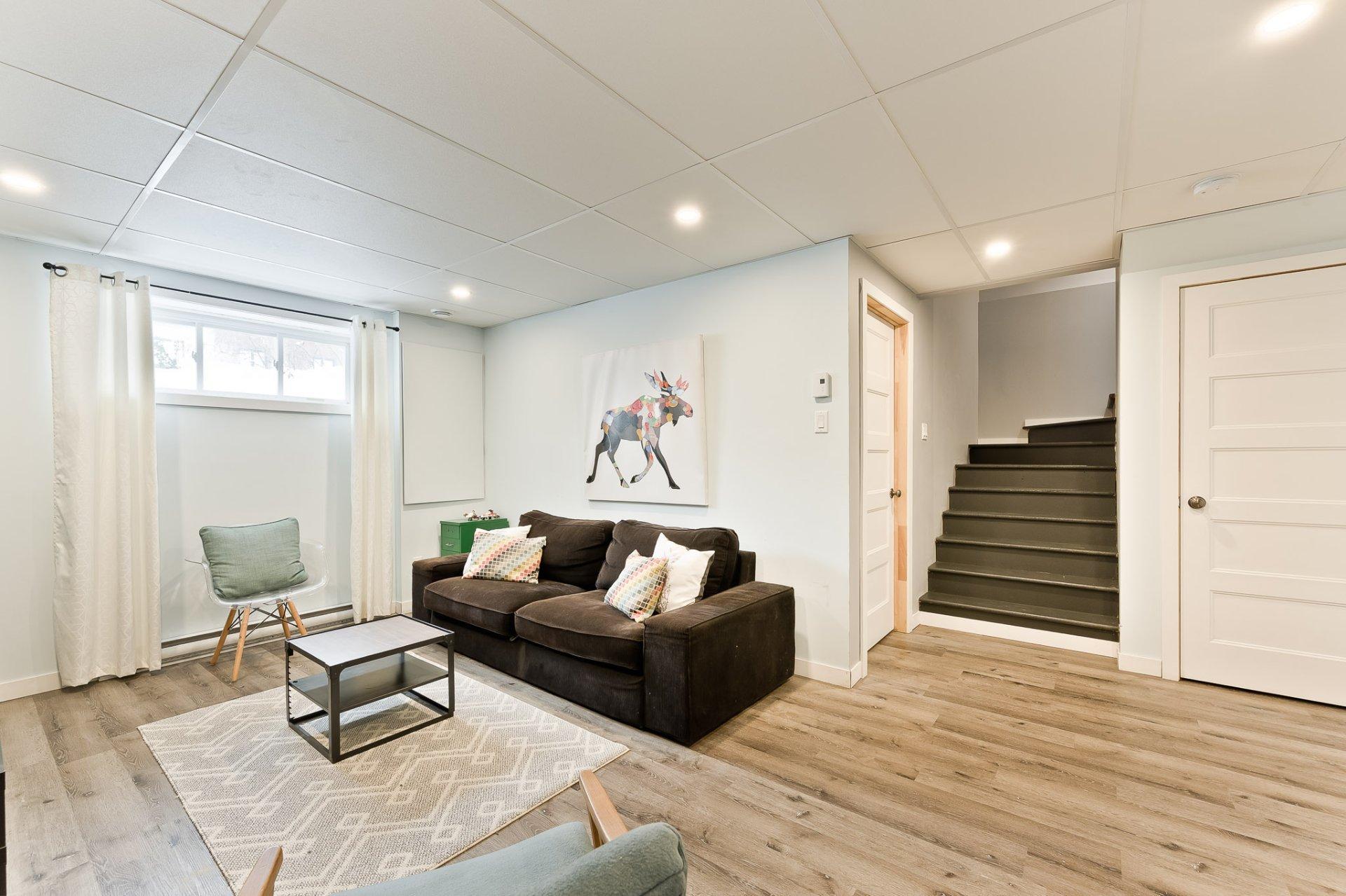 









3860


Rue Imelda-Lefebvre

,
Sherbrooke (Brompton/Rock Forest/Saint-Élie/Deauville),




QC
J1N1B2

