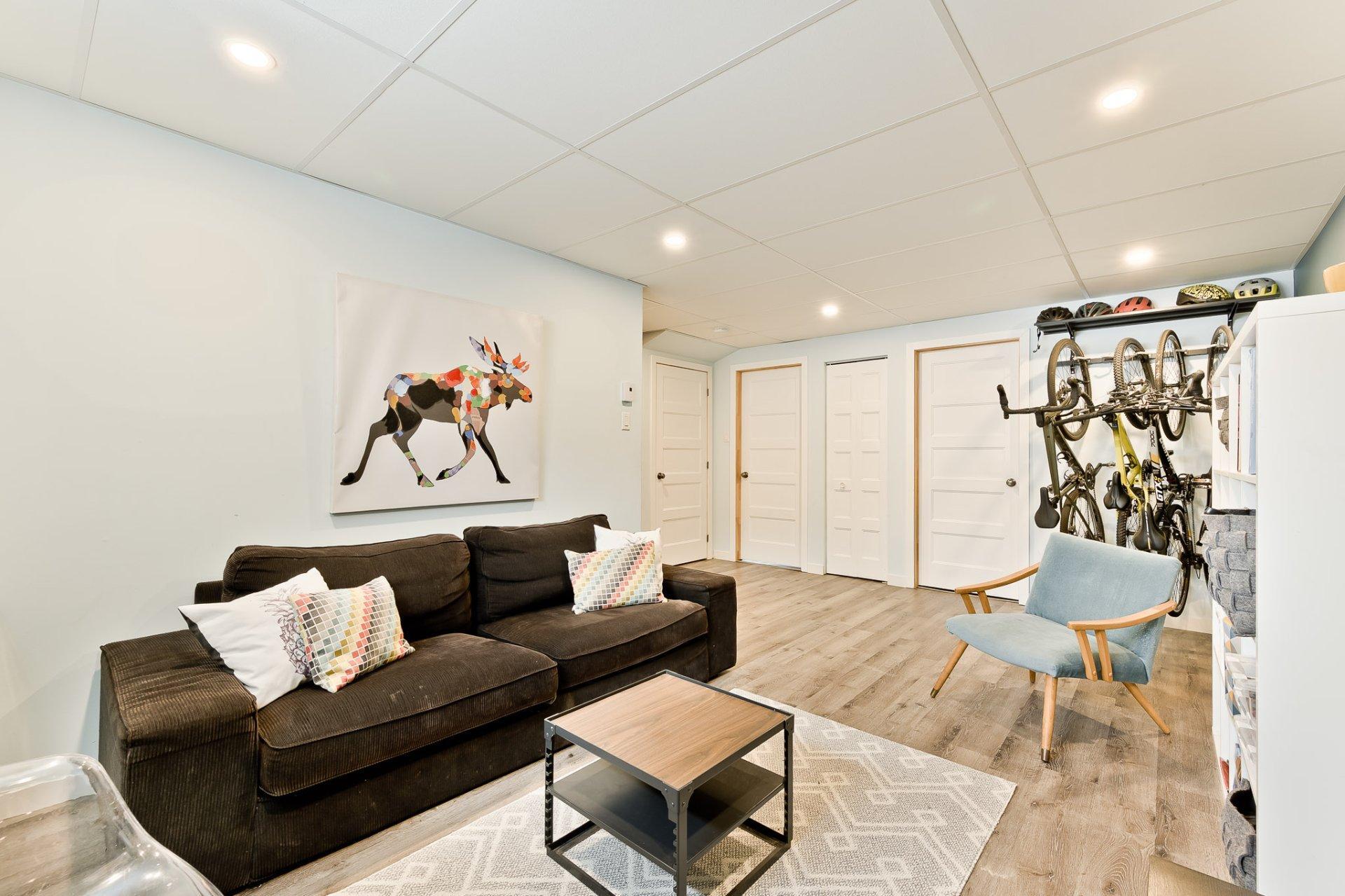 









3860


Rue Imelda-Lefebvre

,
Sherbrooke (Brompton/Rock Forest/Saint-Élie/Deauville),




QC
J1N1B2

