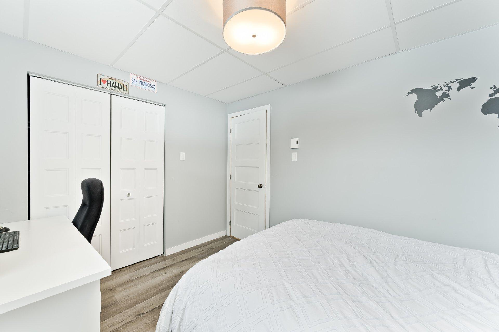 









3860


Rue Imelda-Lefebvre

,
Sherbrooke (Brompton/Rock Forest/Saint-Élie/Deauville),




QC
J1N1B2

