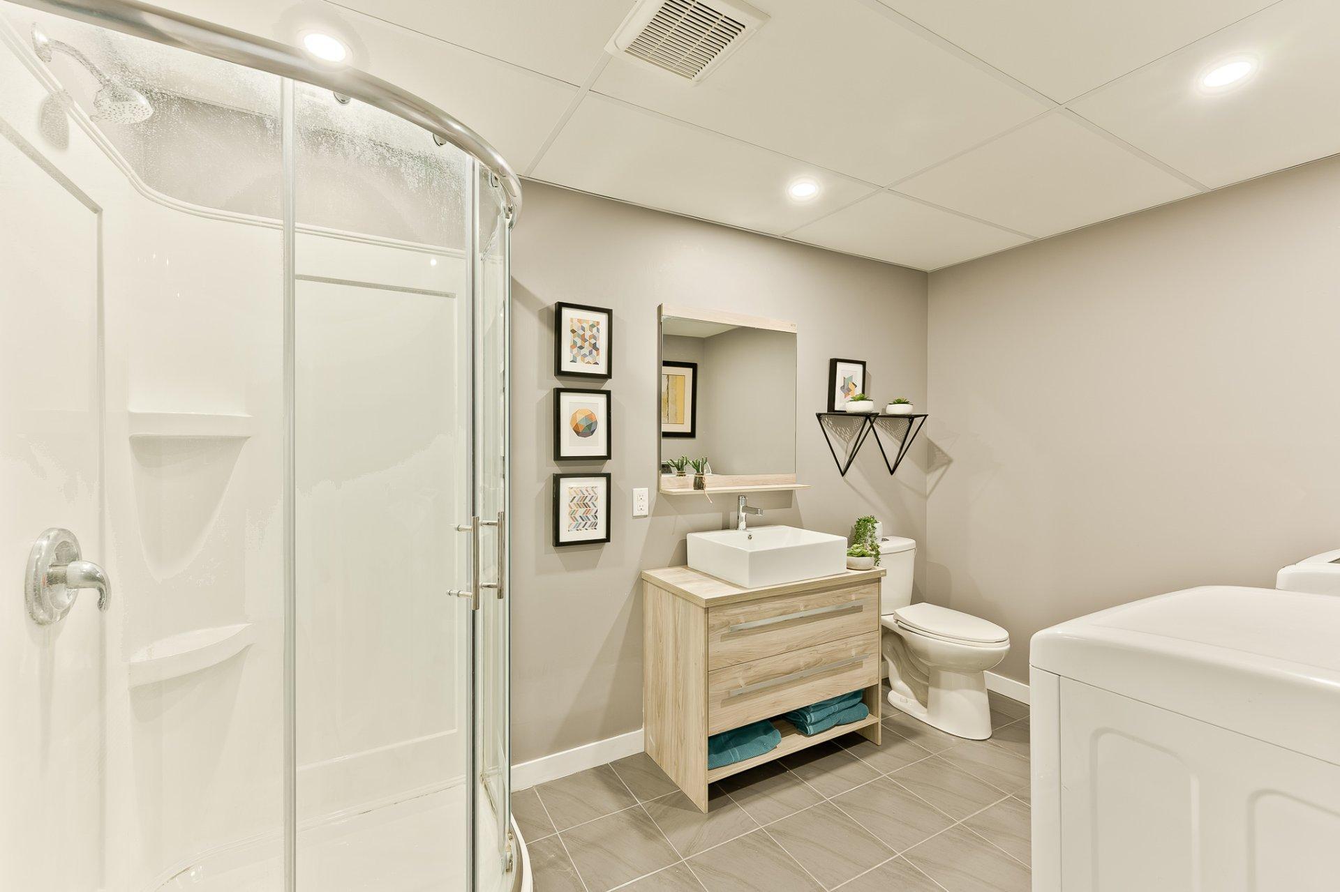 









3860


Rue Imelda-Lefebvre

,
Sherbrooke (Brompton/Rock Forest/Saint-Élie/Deauville),




QC
J1N1B2

