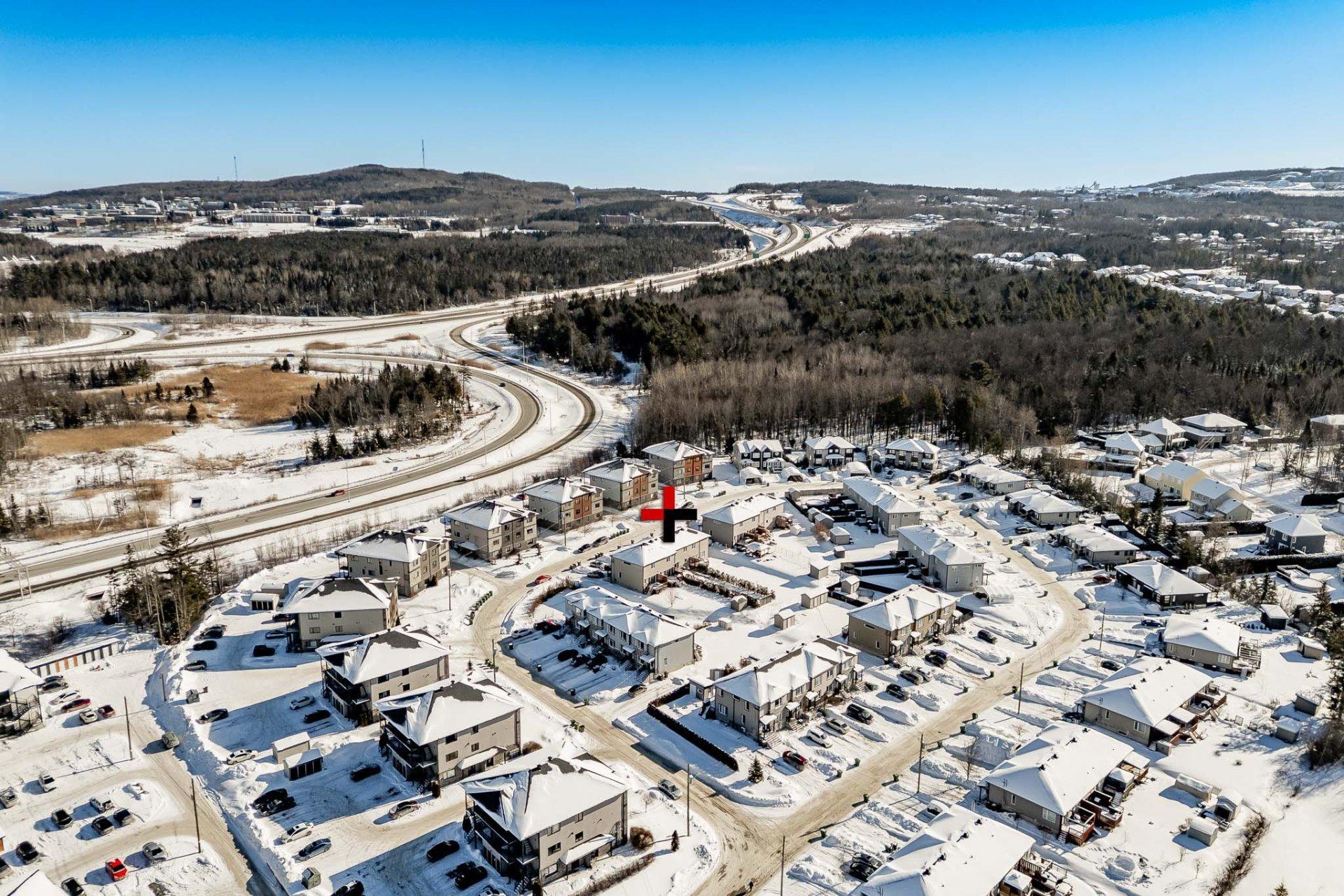 









3860


Rue Imelda-Lefebvre

,
Sherbrooke (Brompton/Rock Forest/Saint-Élie/Deauville),




QC
J1N1B2

