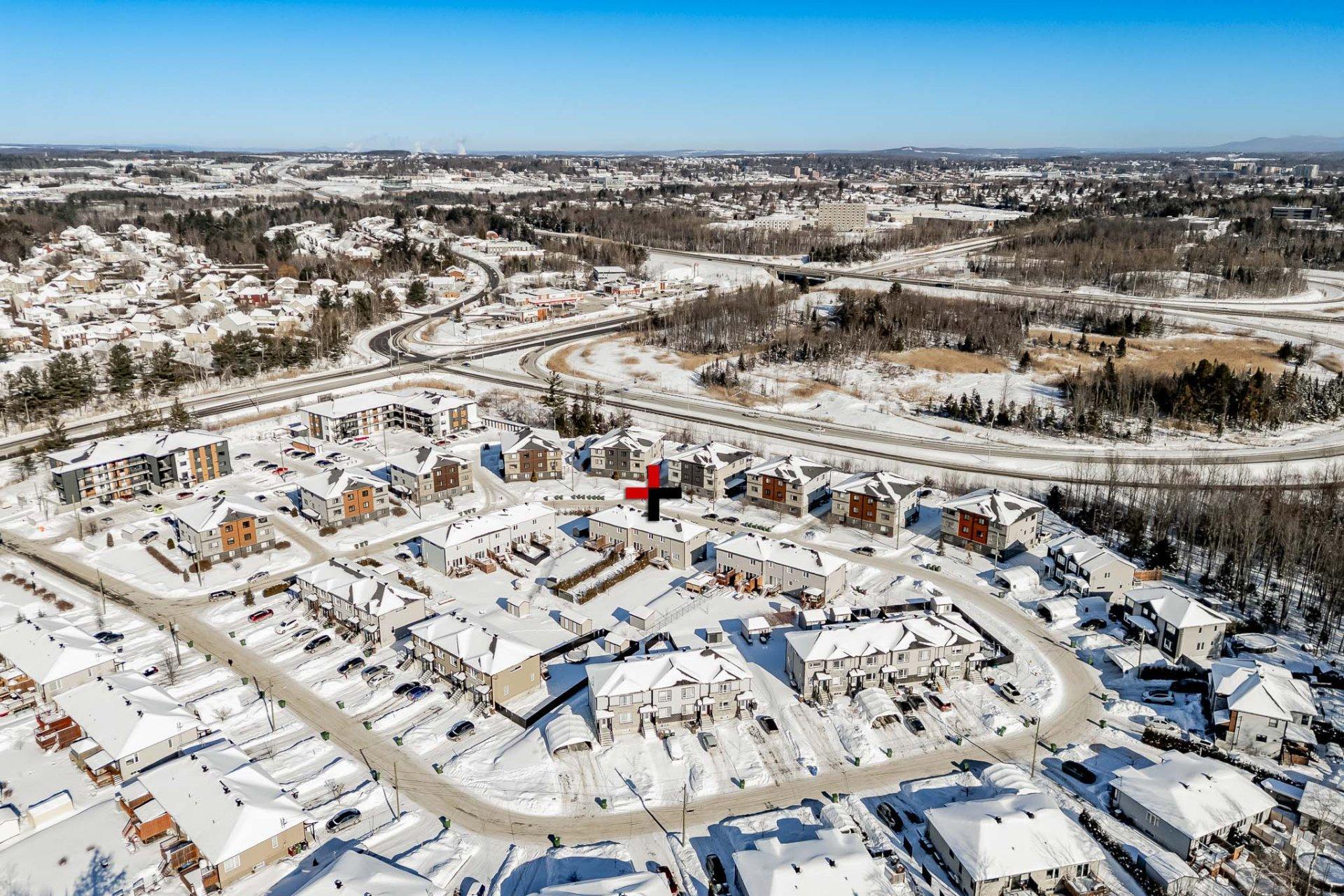 









3860


Rue Imelda-Lefebvre

,
Sherbrooke (Brompton/Rock Forest/Saint-Élie/Deauville),




QC
J1N1B2

