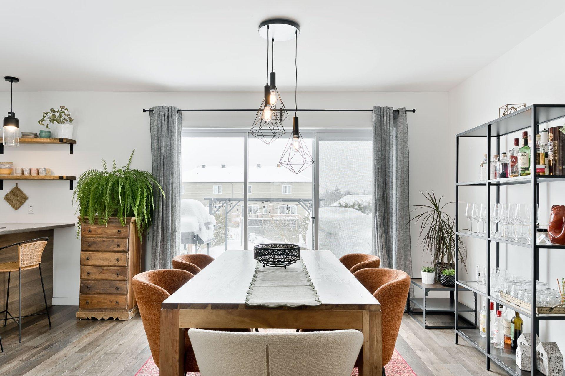 









3860


Rue Imelda-Lefebvre

,
Sherbrooke (Brompton/Rock Forest/Saint-Élie/Deauville),




QC
J1N1B2

