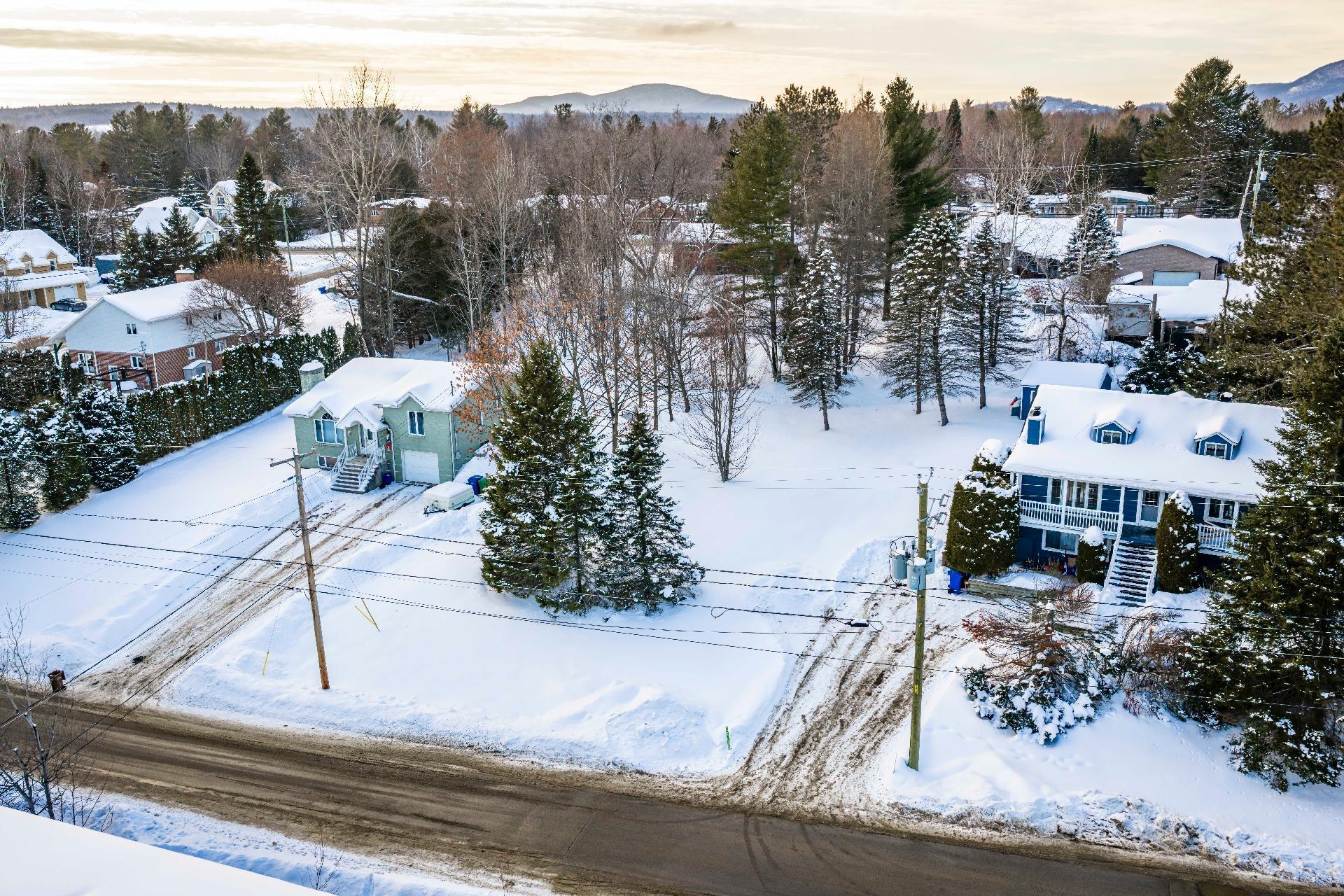












Rue Lévesque

,
Magog,







QC
J1X5T6

