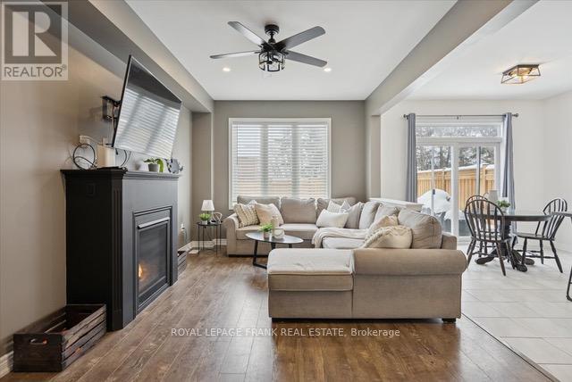 












167 ASH STREET

,
Scugog (Port Perry),




Ontario
L9L0B1

