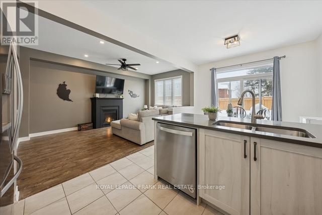 












167 ASH STREET

,
Scugog (Port Perry),




Ontario
L9L0B1

