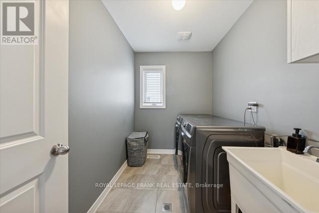 












167 ASH STREET

,
Scugog (Port Perry),




Ontario
L9L0B1

