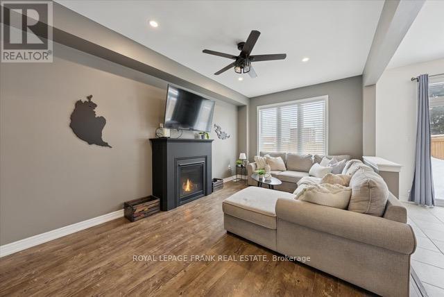 












167 ASH STREET

,
Scugog (Port Perry),




Ontario
L9L0B1

