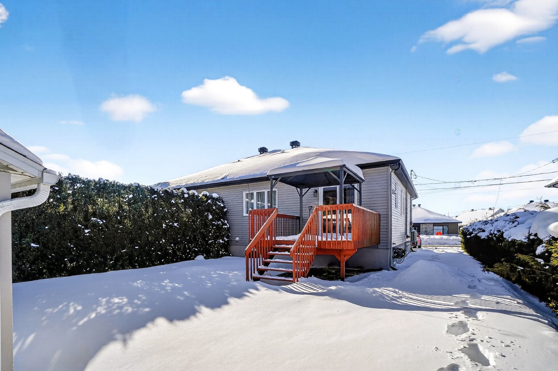 









194


Rue Cuthbert

,
Berthierville,




QC
J0K1A0


