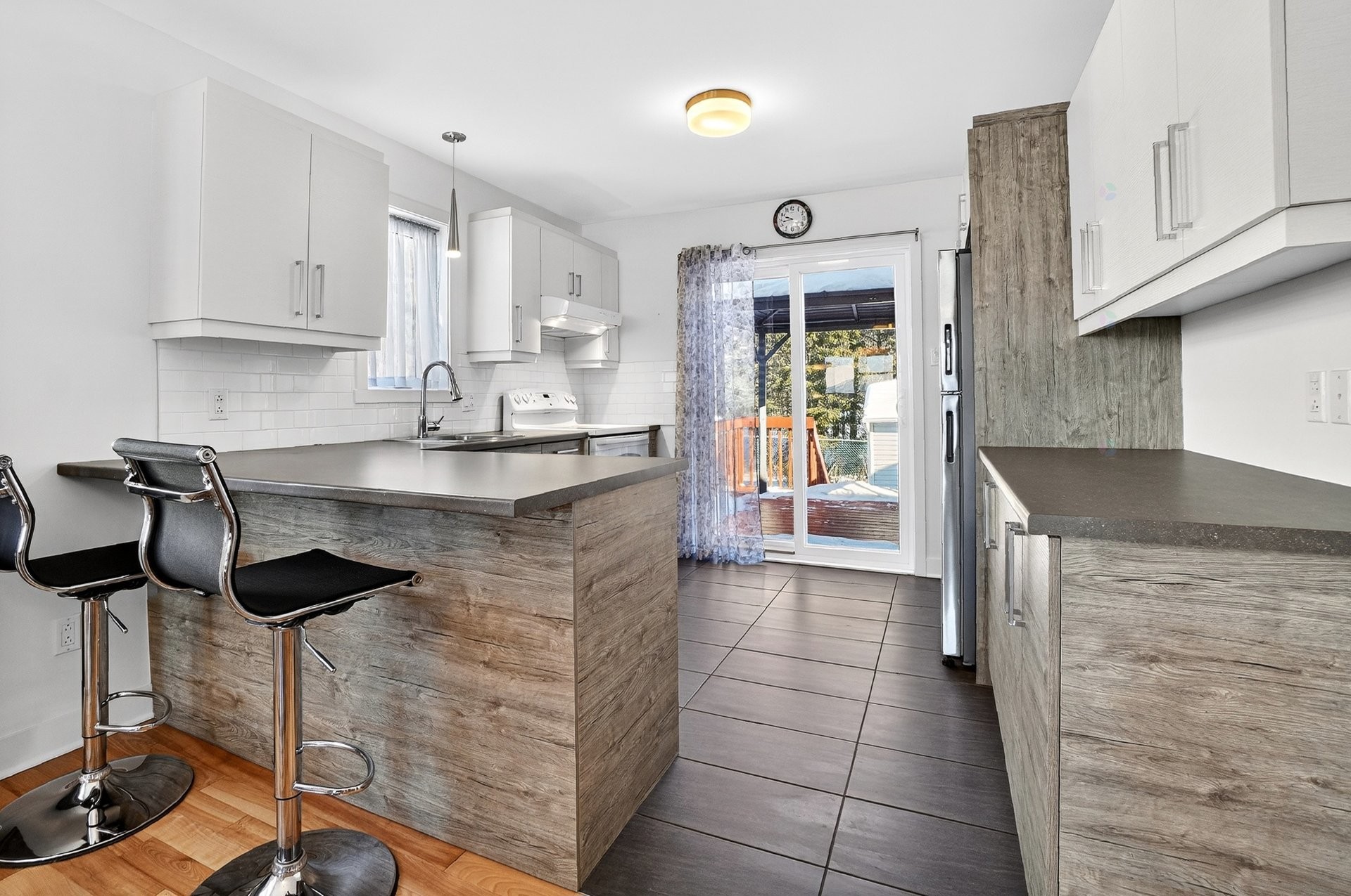 









194


Rue Cuthbert

,
Berthierville,




QC
J0K1A0

