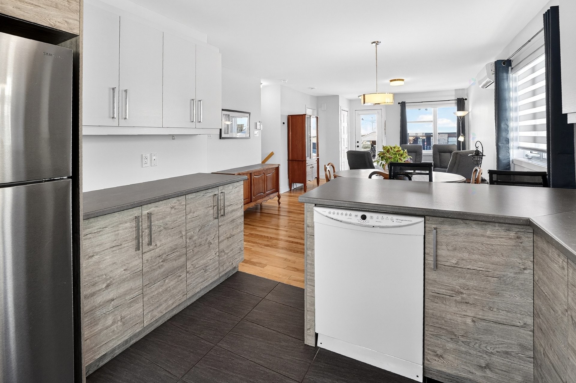 









194


Rue Cuthbert

,
Berthierville,




QC
J0K1A0

