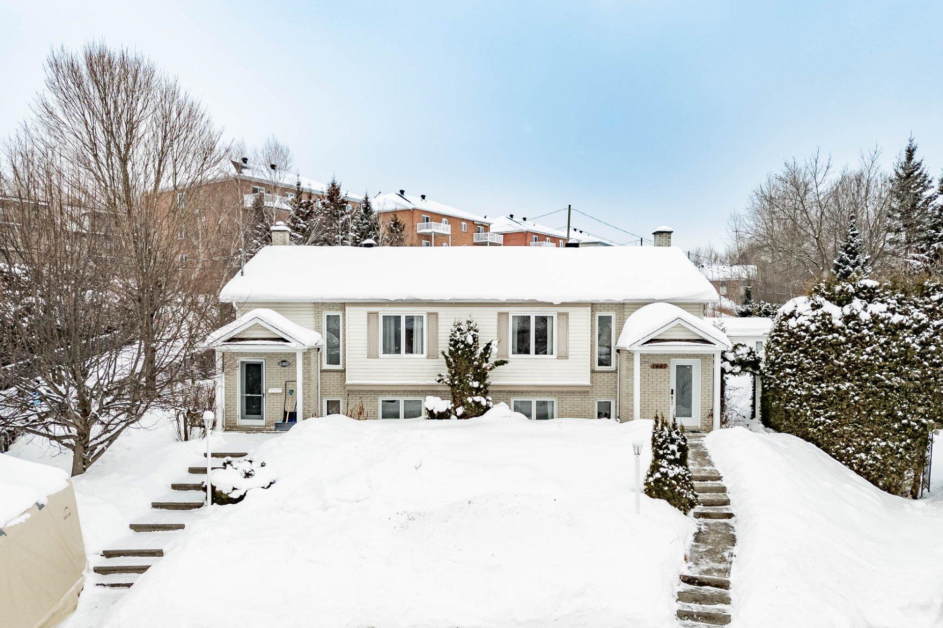 









1487


Rue des Roses

,
Sherbrooke (Fleurimont),




QC
J1E4J2

