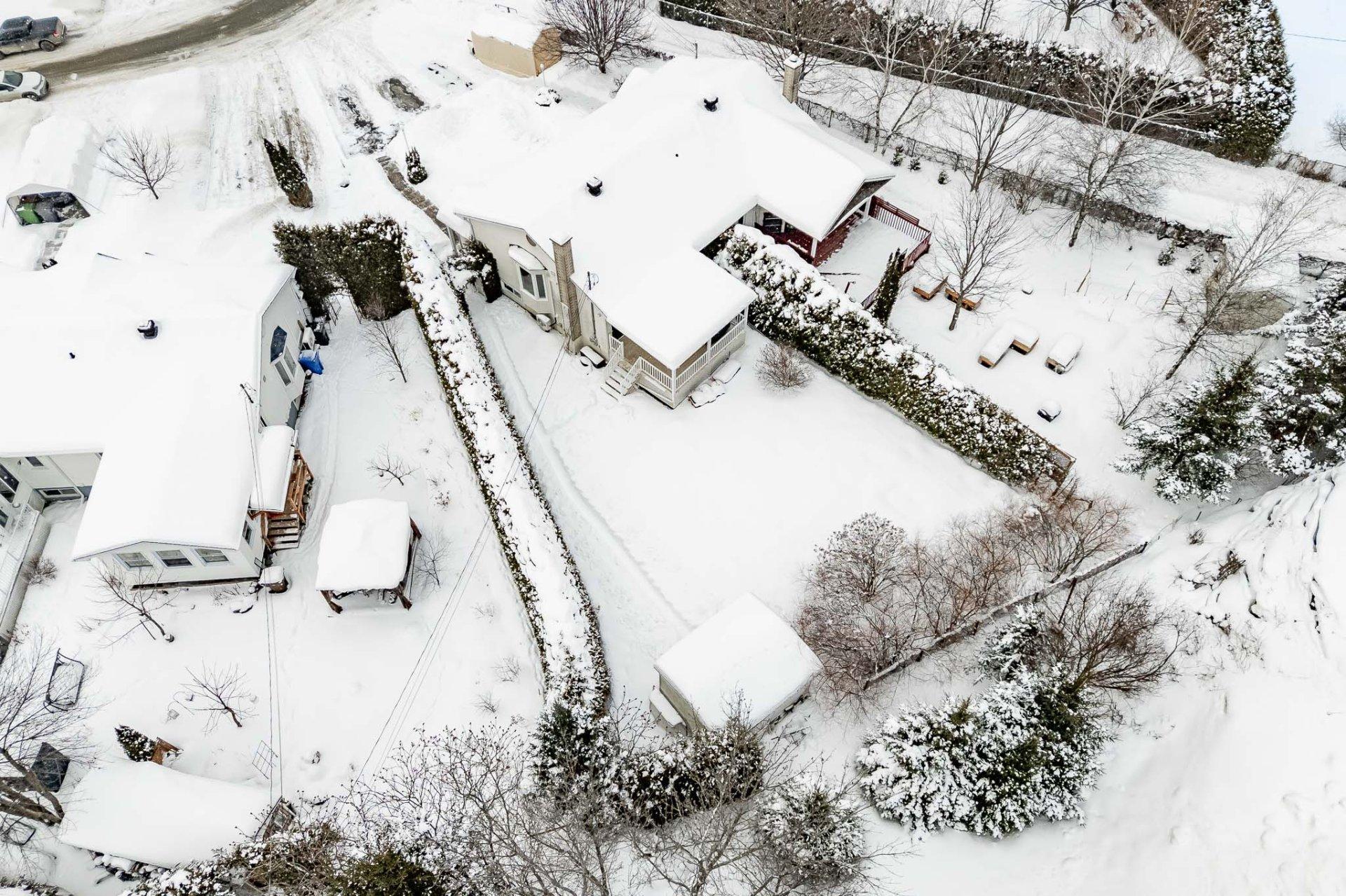 









1487


Rue des Roses

,
Sherbrooke (Fleurimont),




QC
J1E4J2

