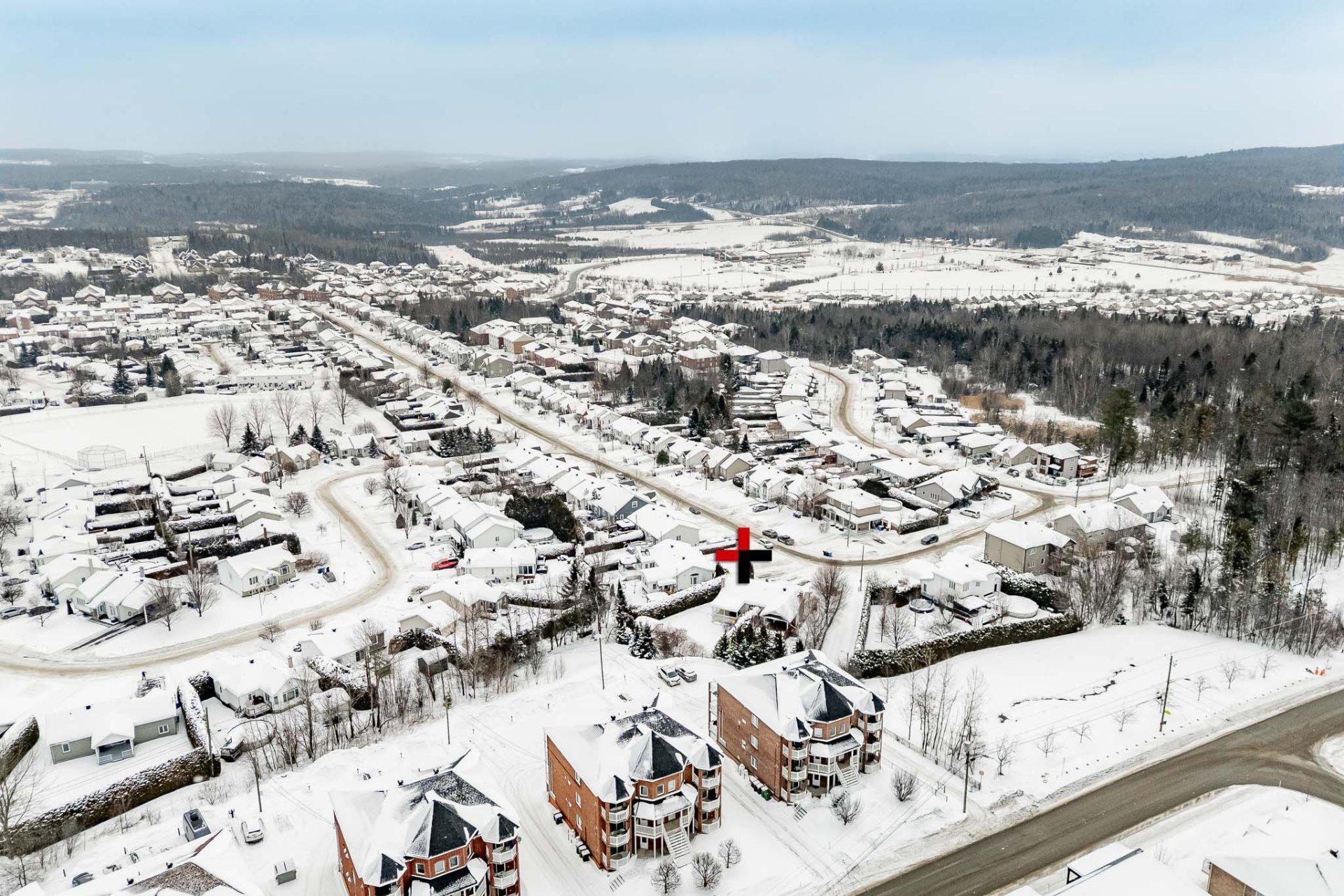 









1487


Rue des Roses

,
Sherbrooke (Fleurimont),




QC
J1E4J2

