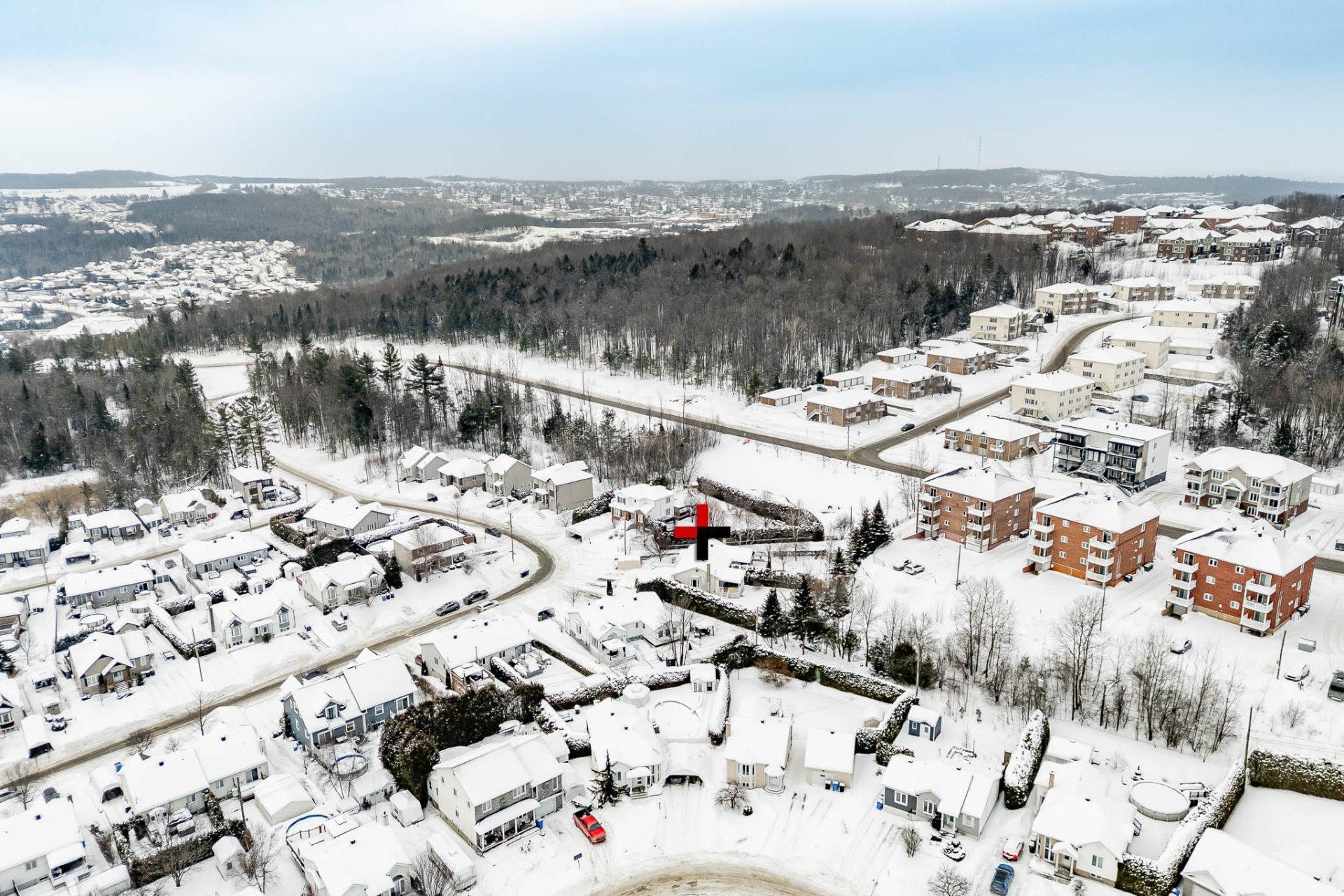 









1487


Rue des Roses

,
Sherbrooke (Fleurimont),




QC
J1E4J2

