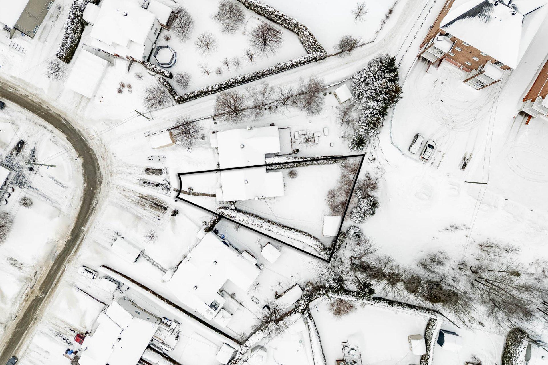 









1487


Rue des Roses

,
Sherbrooke (Fleurimont),




QC
J1E4J2

