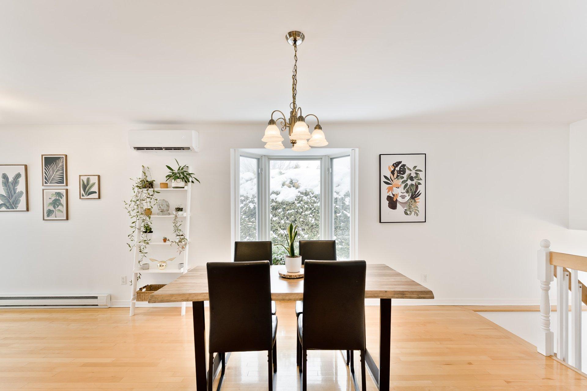 









1487


Rue des Roses

,
Sherbrooke (Fleurimont),




QC
J1E4J2

