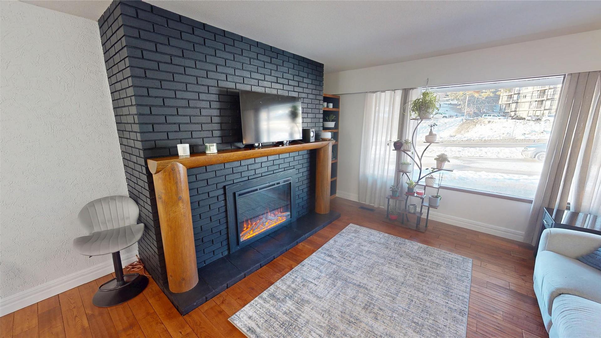 









325


4th

Avenue,
Kimberley,




BC
V1A 2Z2

