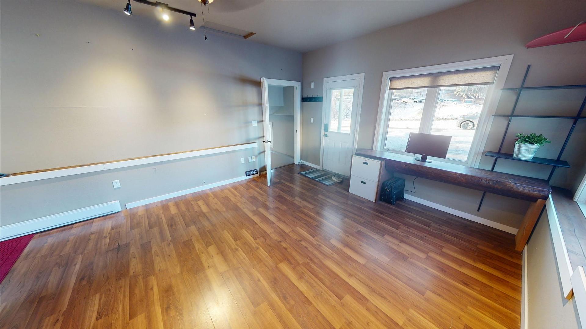 









325


4th

Avenue,
Kimberley,




BC
V1A 2Z2

