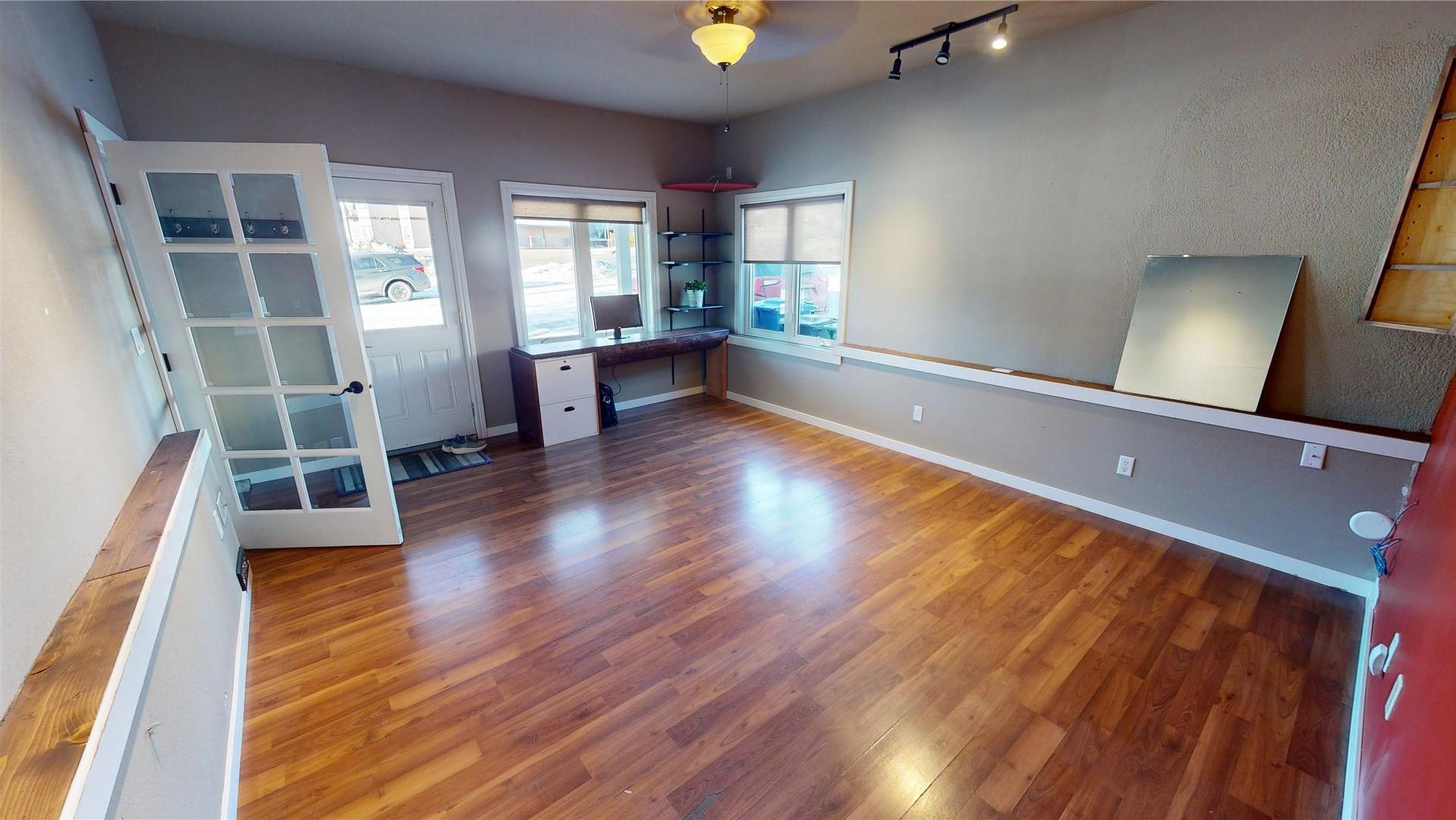 









325


4th

Avenue,
Kimberley,




BC
V1A 2Z2

