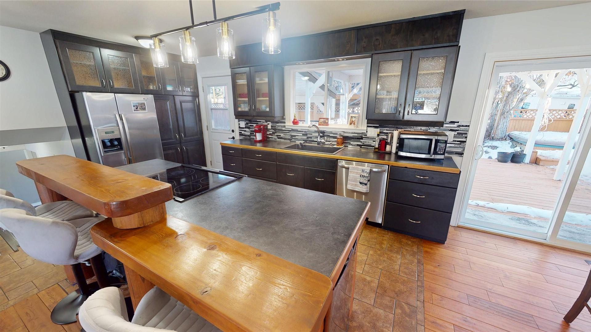 









325


4th

Avenue,
Kimberley,




BC
V1A 2Z2

