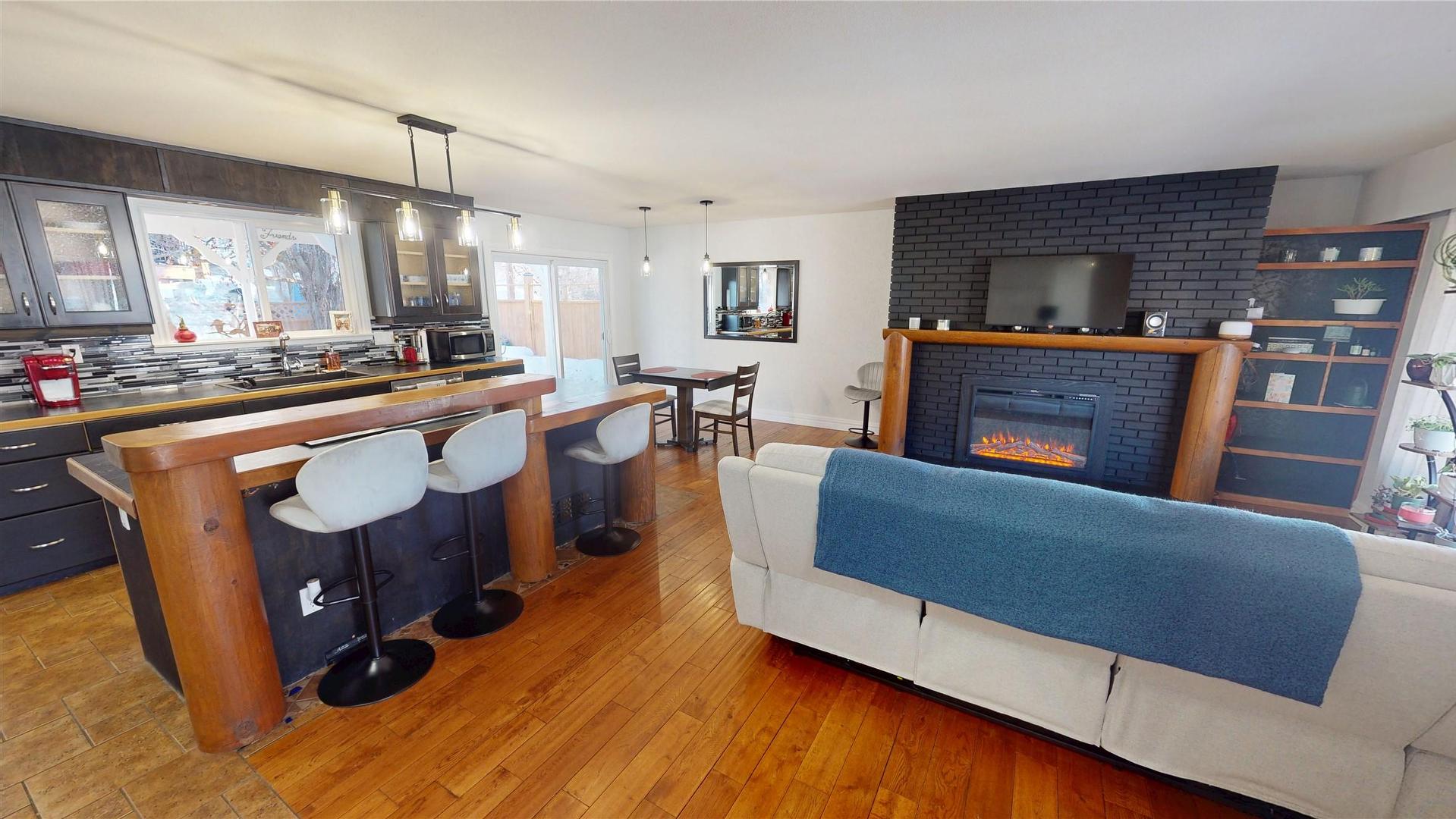 









325


4th

Avenue,
Kimberley,




BC
V1A 2Z2

