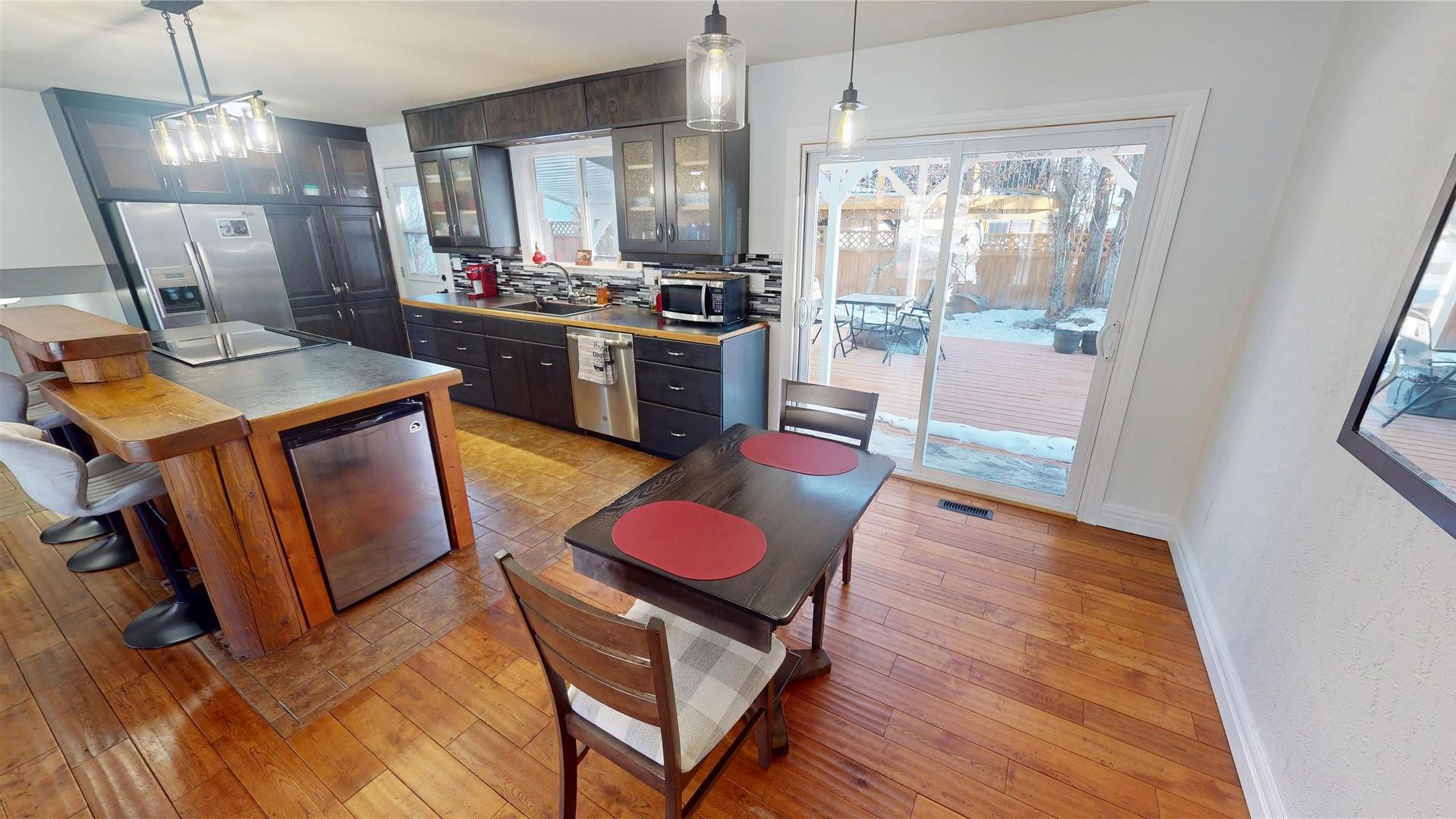 









325


4th

Avenue,
Kimberley,




BC
V1A 2Z2

