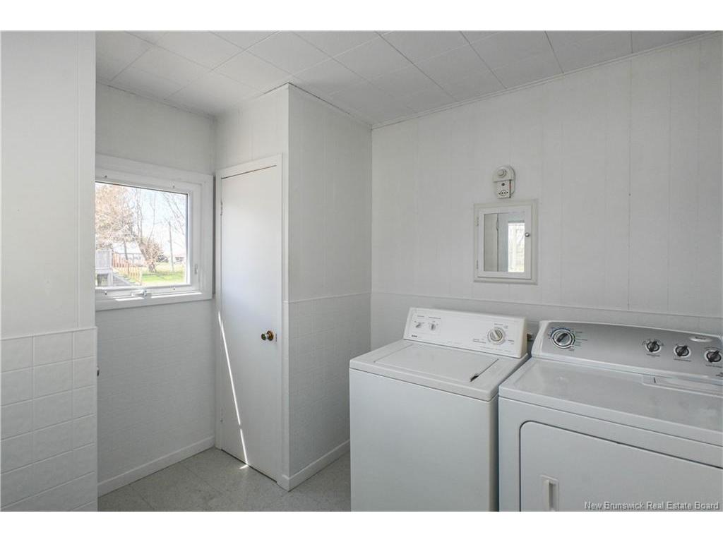 









351


Saint-Pierre E.

BLVD,
Caraquet,




NB
E1W 1B4

