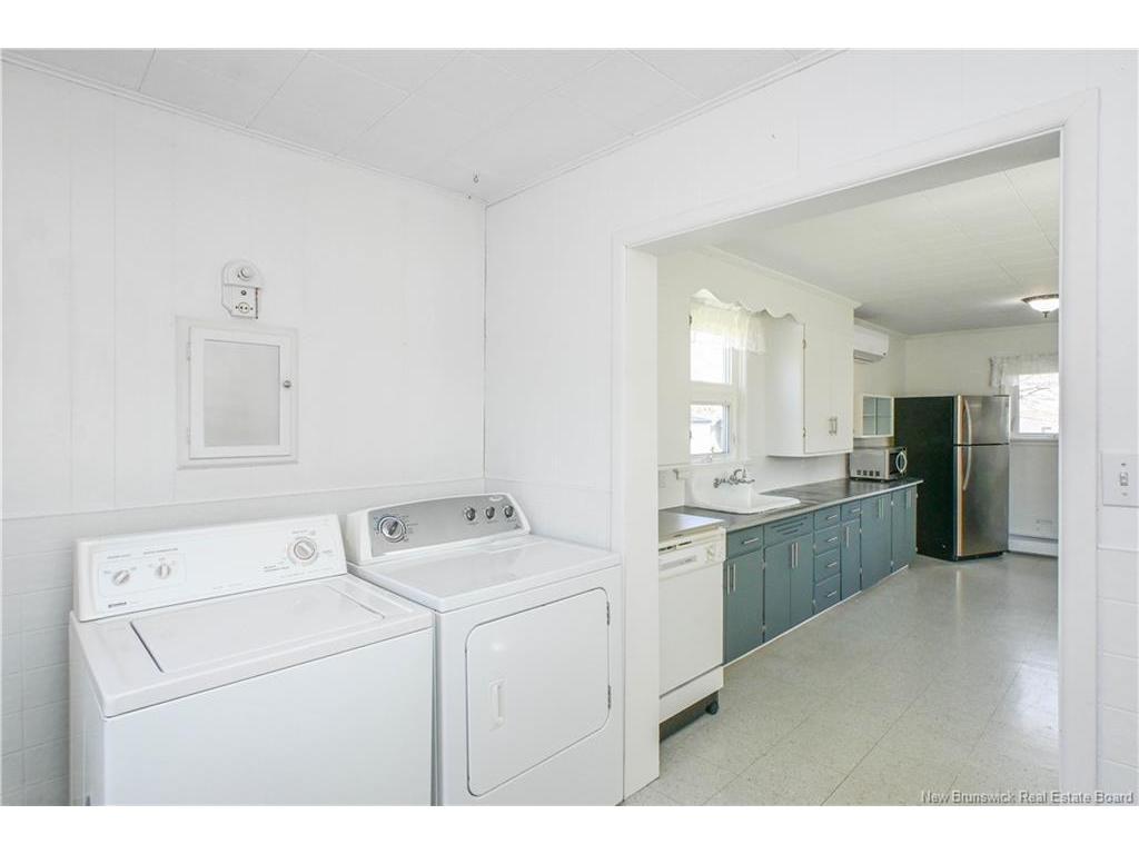 









351


Saint-Pierre E.

BLVD,
Caraquet,




NB
E1W 1B4

