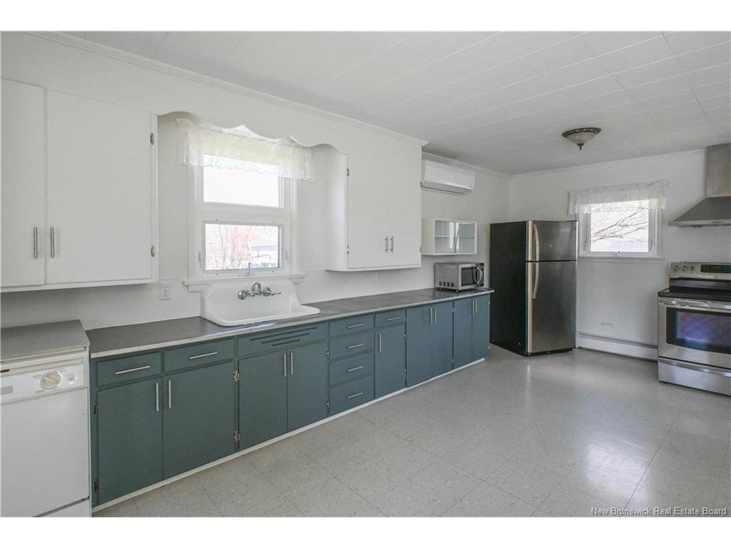 









351


Saint-Pierre E.

BLVD,
Caraquet,




NB
E1W 1B4

