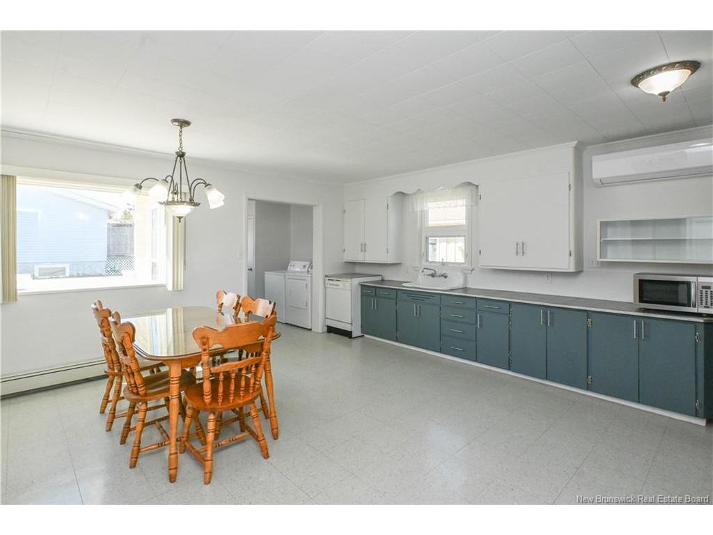 









351


Saint-Pierre E.

BLVD,
Caraquet,




NB
E1W 1B4

