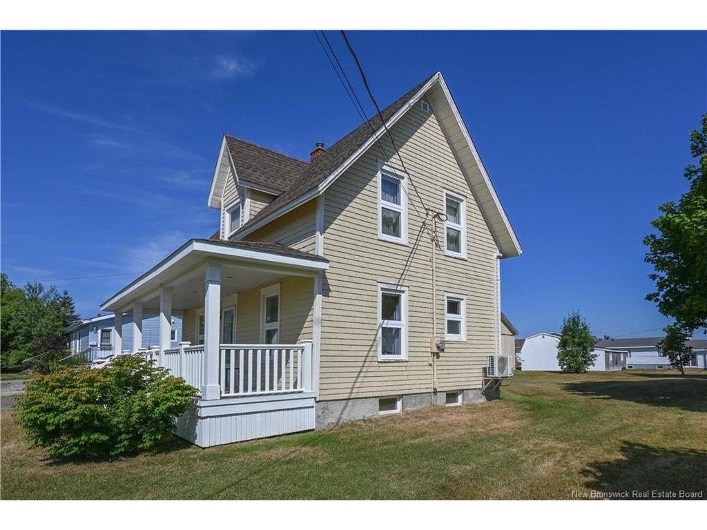 









351


Saint-Pierre E.

BLVD,
Caraquet,




NB
E1W 1B4

