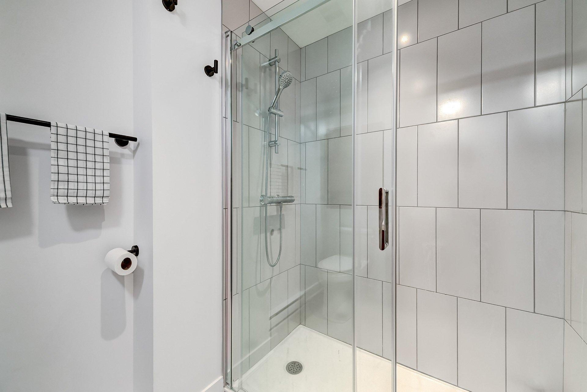 









7227


Boul. Newman

, 620,
Montréal (LaSalle),




QC
H8N0H7

