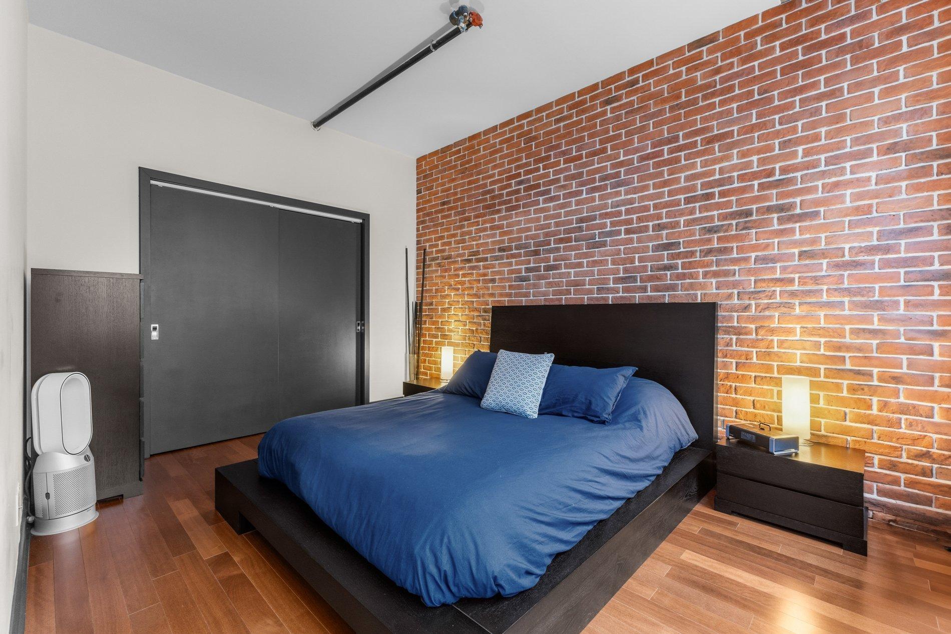 









765


Rue Bourget

, 201,
Montréal (Le Sud-Ouest),




QC
H4C0A5

