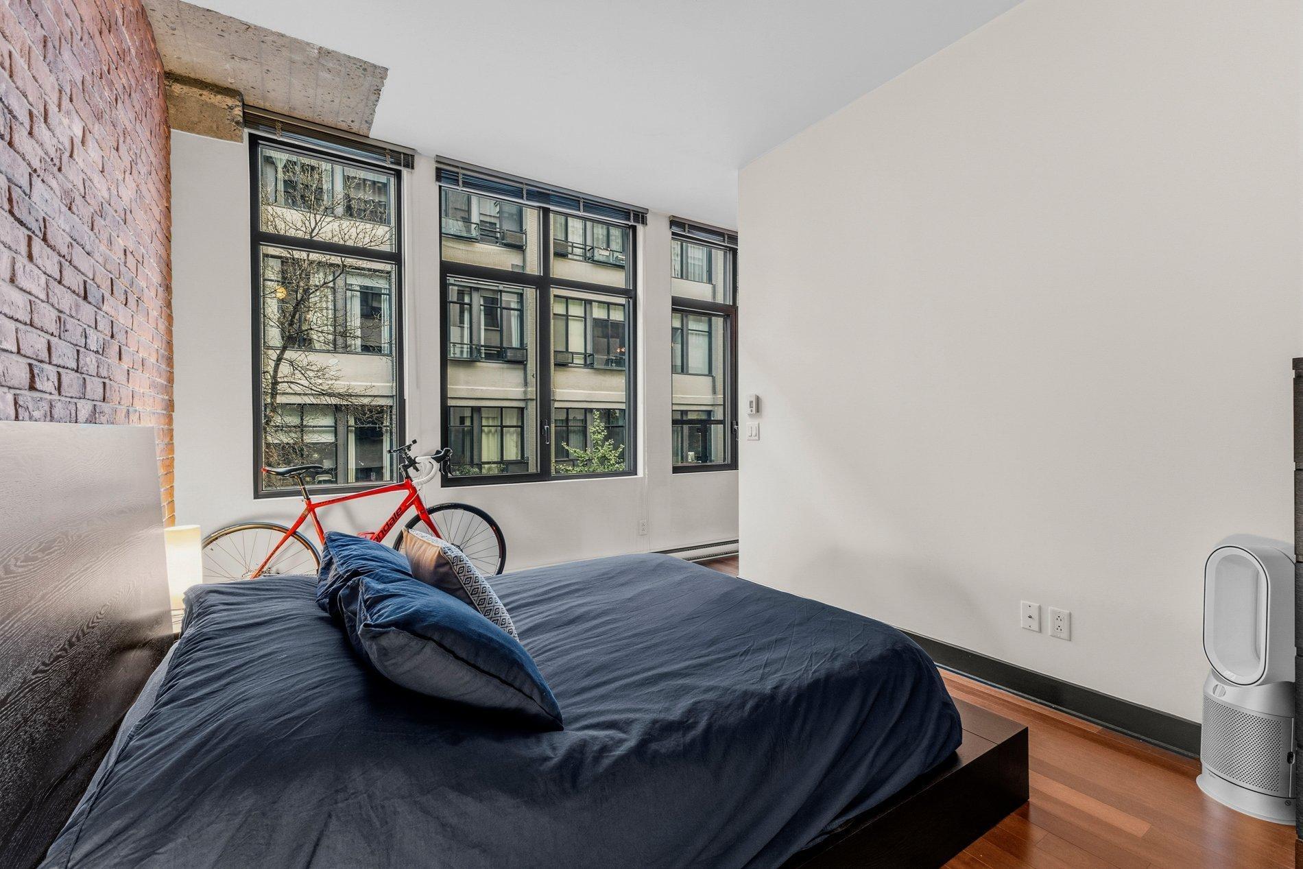 









765


Rue Bourget

, 201,
Montréal (Le Sud-Ouest),




QC
H4C0A5

