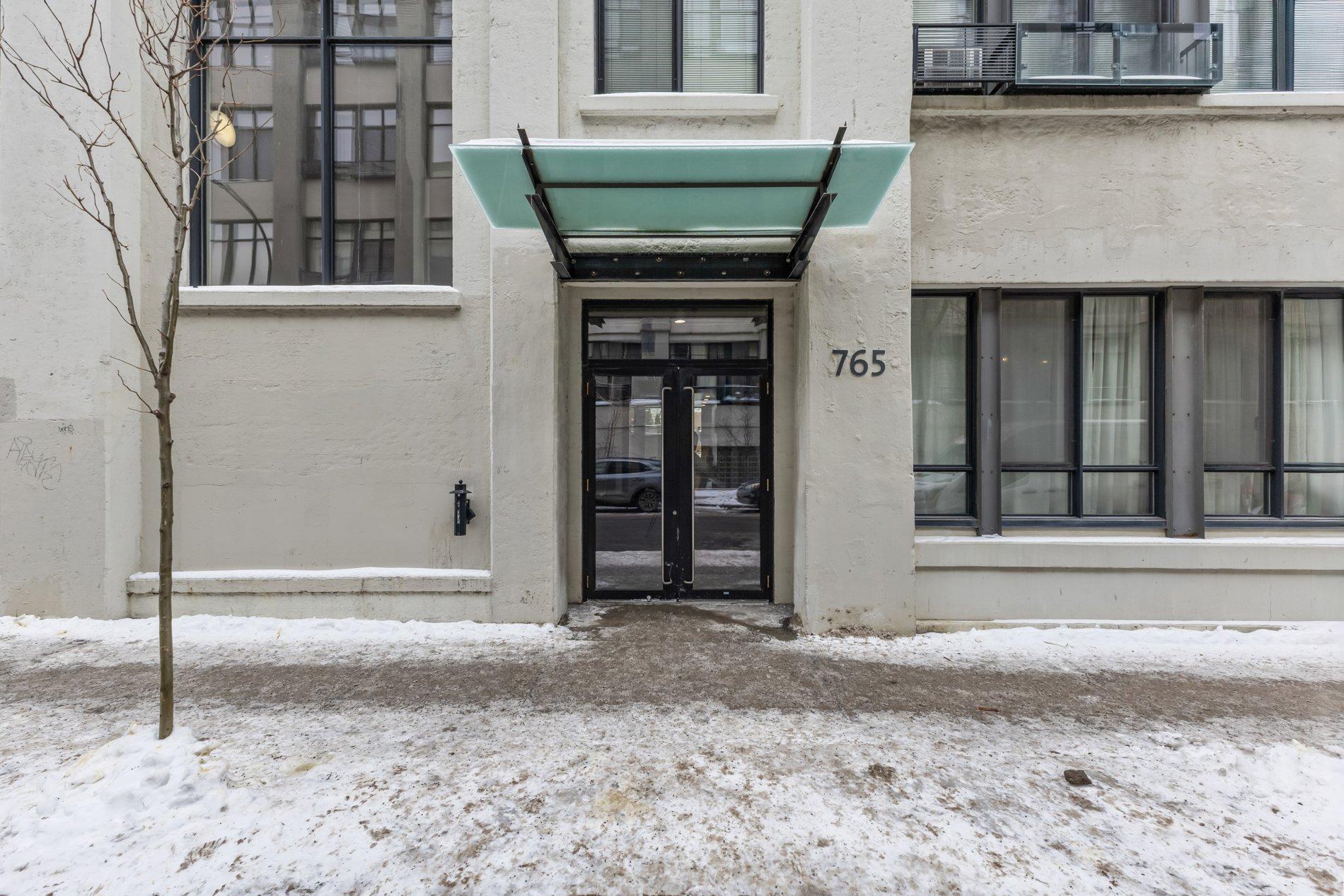 









765


Rue Bourget

, 201,
Montréal (Le Sud-Ouest),




QC
H4C0A5

