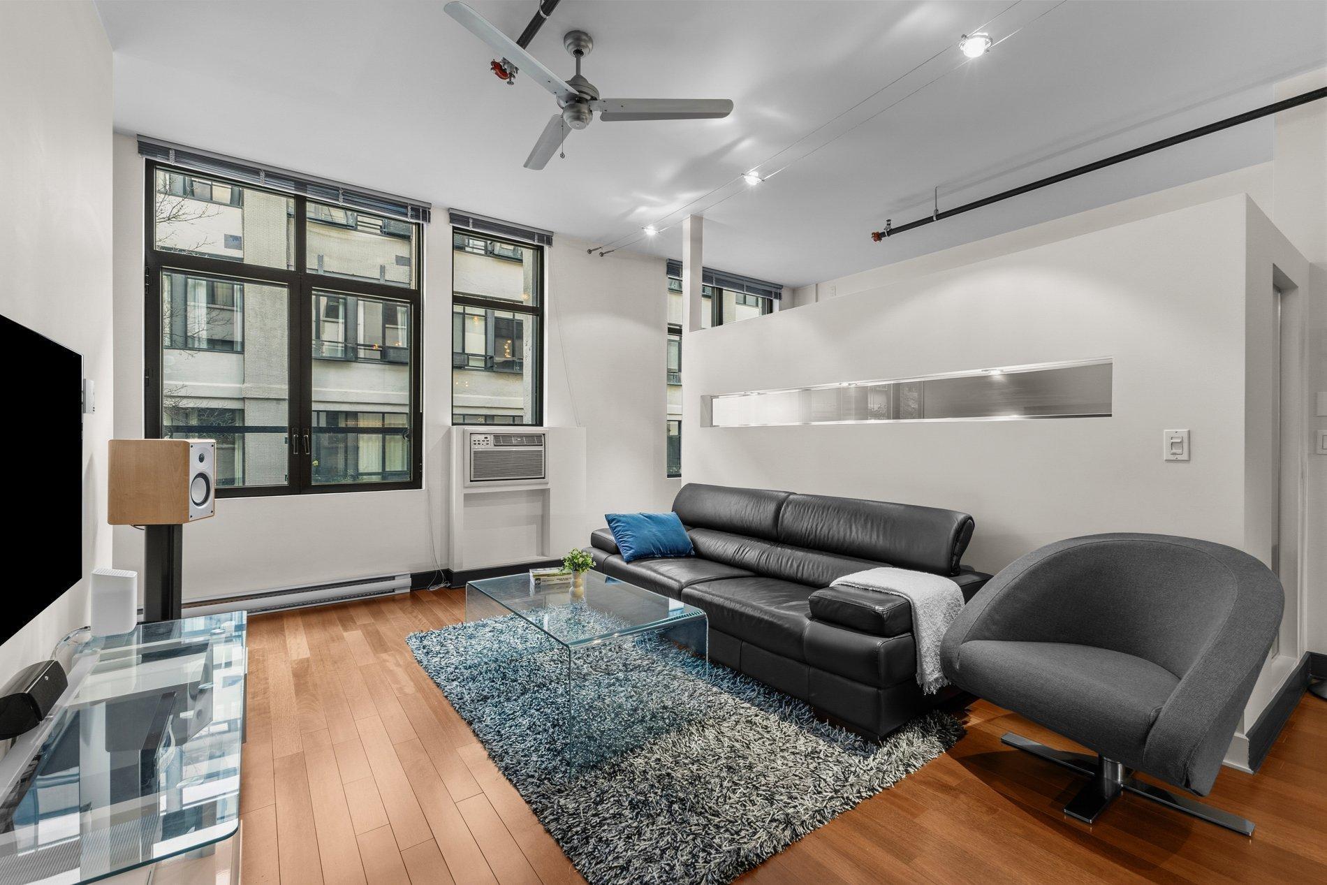 









765


Rue Bourget

, 201,
Montréal (Le Sud-Ouest),




QC
H4C0A5

