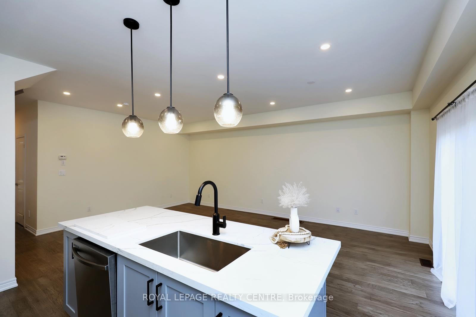 









64


Genoa

Drive,
Hamilton,




ON
L9B 0J8

