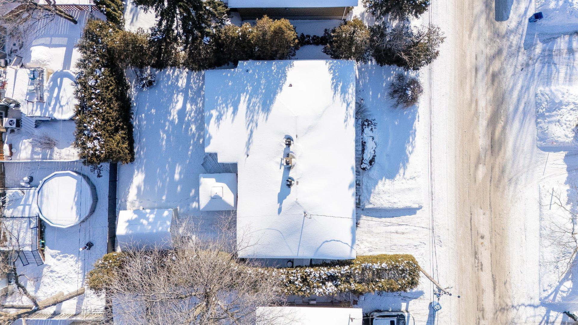 









674


Rue Parker

,
Longueuil (Greenfield Park),




QC
J4V1S8

