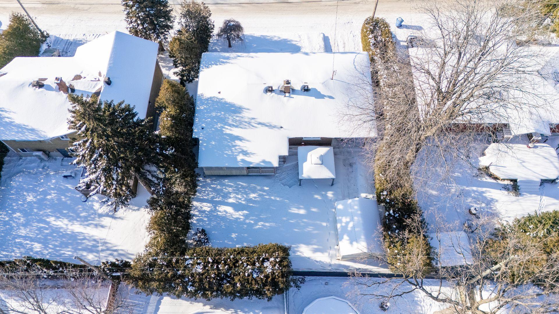 









674


Rue Parker

,
Longueuil (Greenfield Park),




QC
J4V1S8

