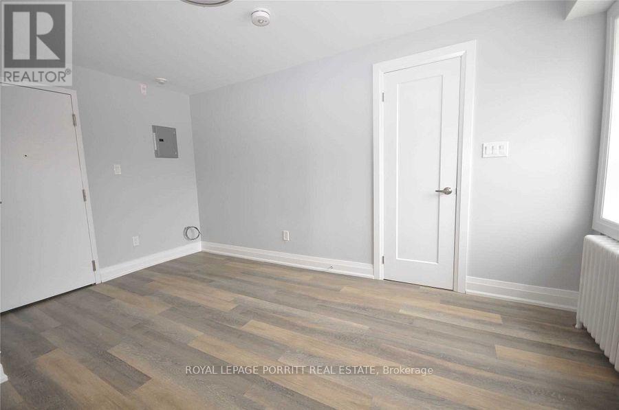 












5 - 3465 LAKE SHORE BOULEVARD W

,
Toronto,




Ontario
M8W1N2

