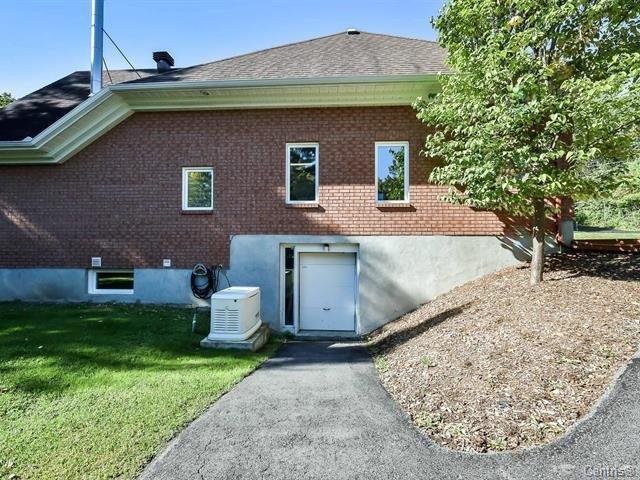 









59


Ch. Wright

,
Chelsea,




QC
J9B1M2

